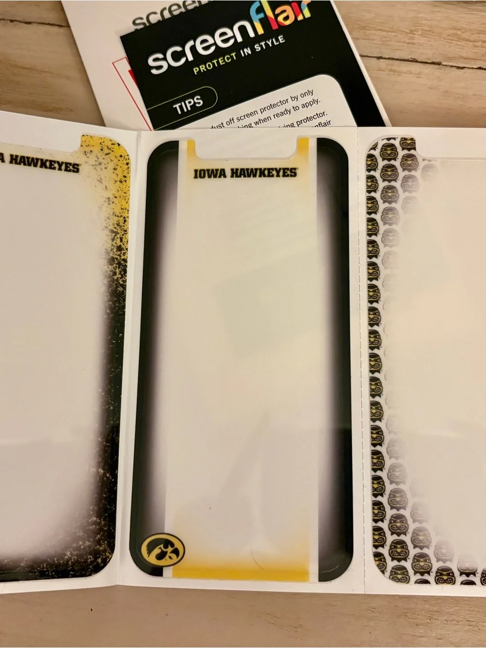 OtterBox Commuter Series Iowa Hawkeyes iPhone XR Case